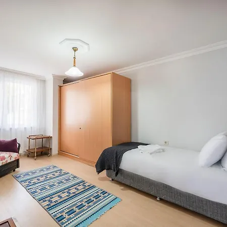Cozy Flat With Balcony Close To Public Transportation In Konyaalti, * Αττάλεια