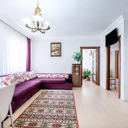 Cozy Flat With Balcony Close To Public Transportation In Konyaalti, Antalya
