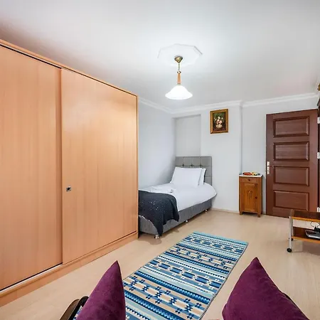 Cozy Flat With Balcony Close To Public Transportation In Konyaalti, Antalya